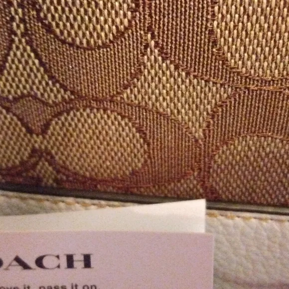 Authentic Coach crossbody / handbag brand new with tag - Picture 9 of 12